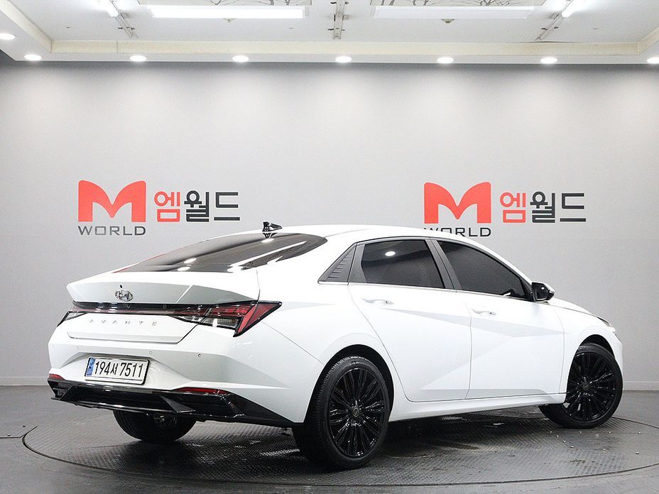 Hyundai AVANTE 2021