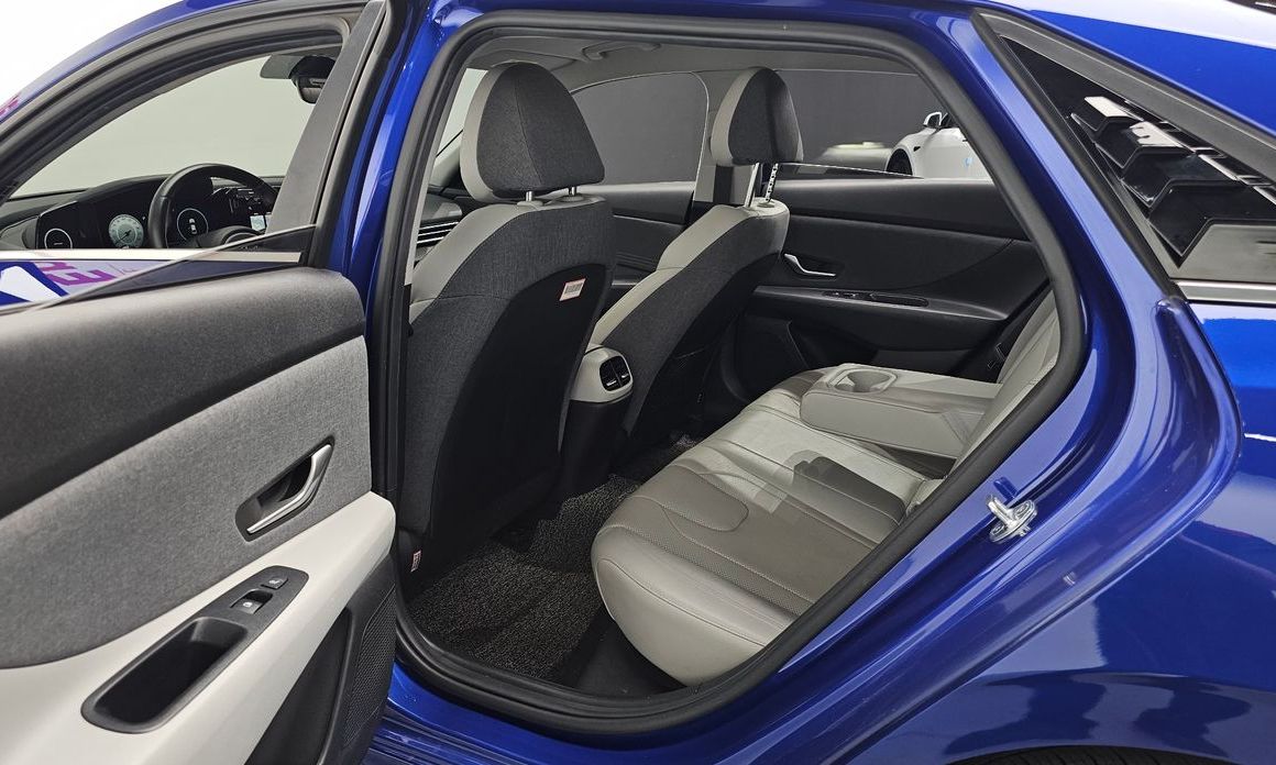 Hyundai AVANTE 2021
