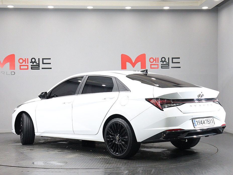 Hyundai AVANTE 2021