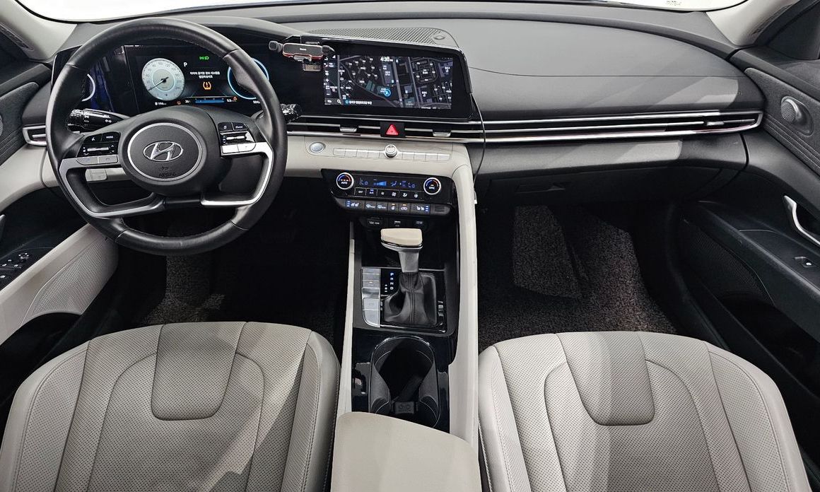 Hyundai AVANTE 2021