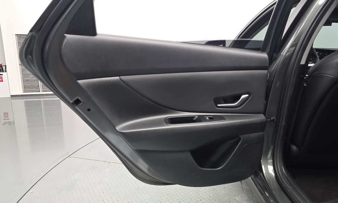 Hyundai AVANTE 2021