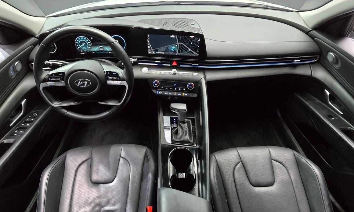Hyundai AVANTE 2021