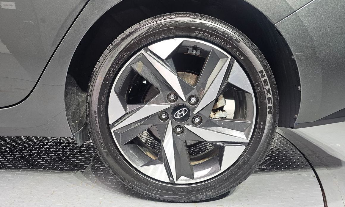 Hyundai AVANTE 2022