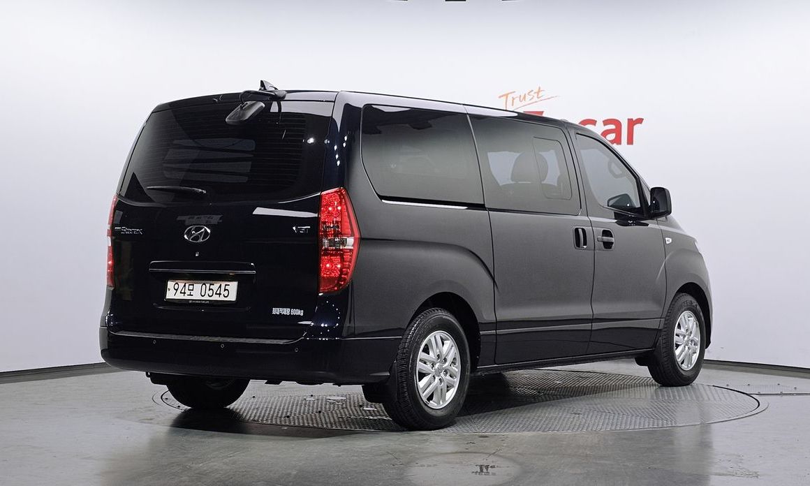 Hyundai Starex 2021