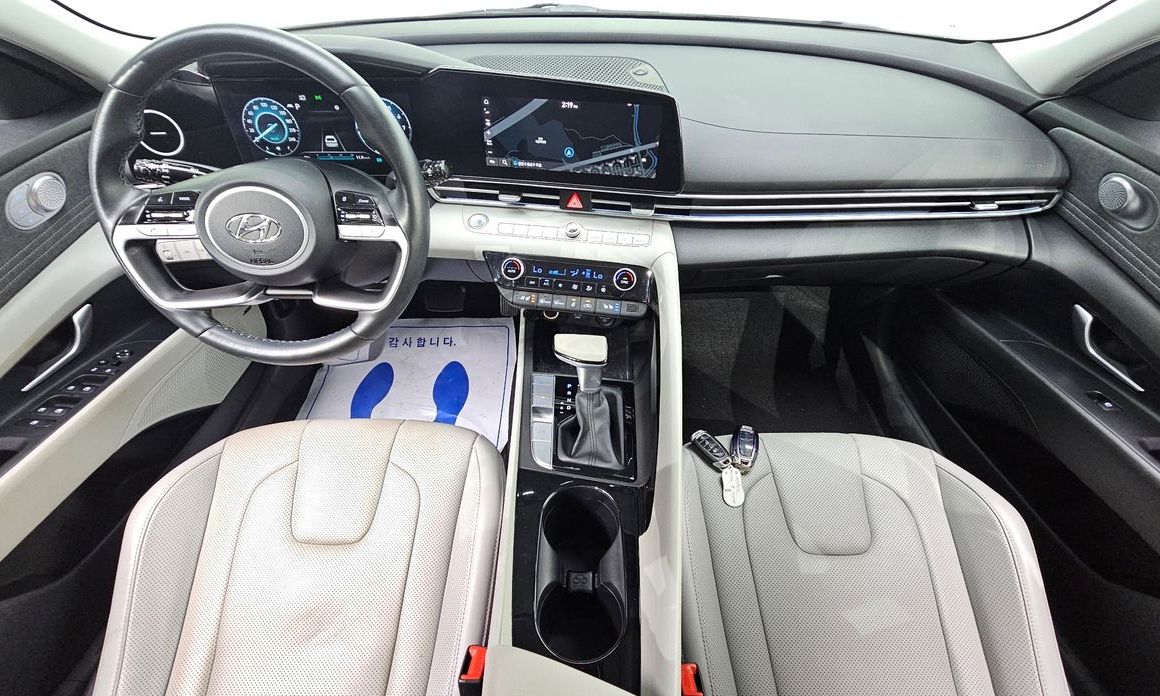 Hyundai AVANTE 2022