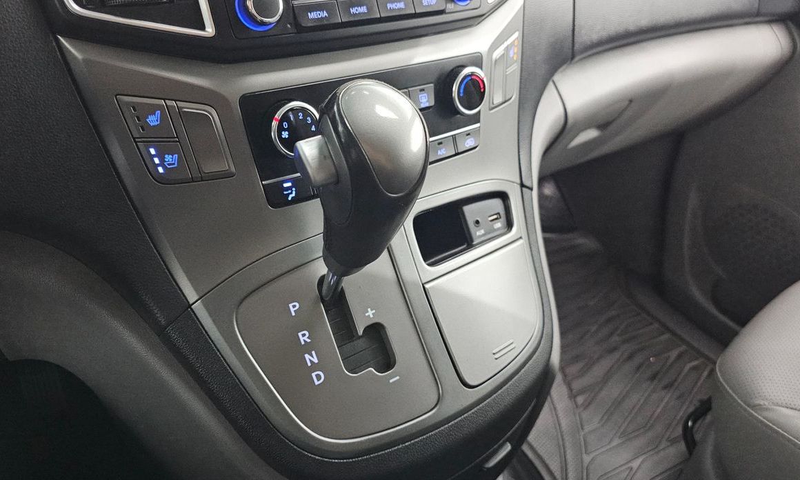 Hyundai Starex 2021