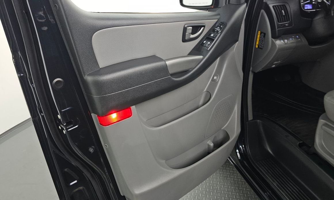Hyundai Starex 2021