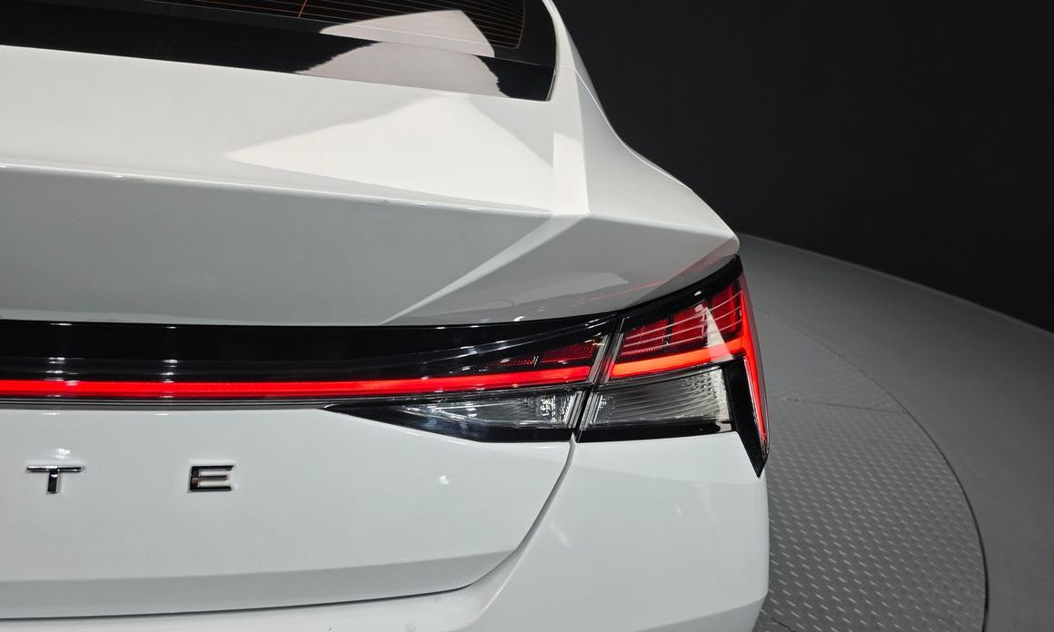 Hyundai AVANTE 2021