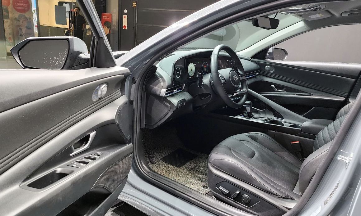Hyundai AVANTE 2021