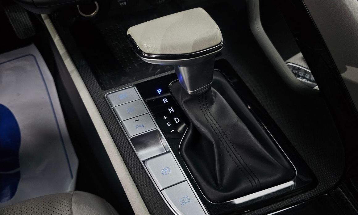 Hyundai AVANTE 2022