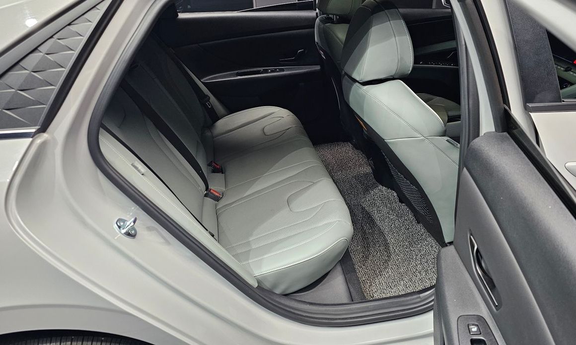 Hyundai AVANTE 2024
