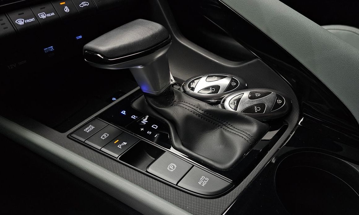 Hyundai AVANTE 2024
