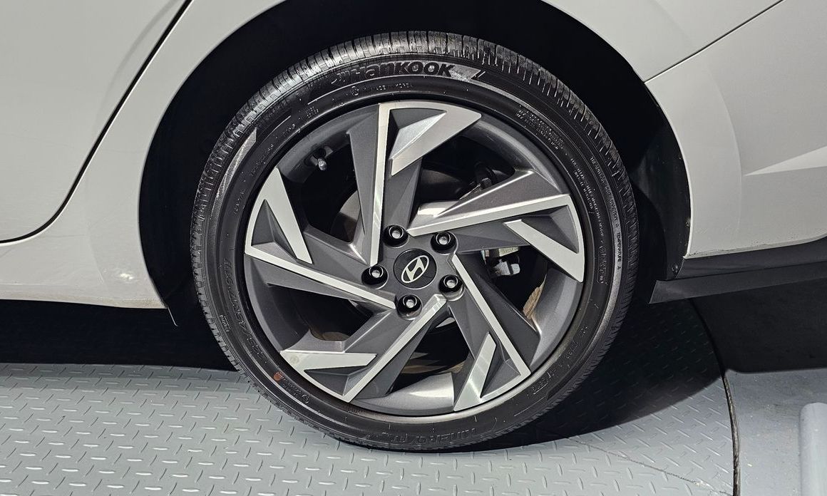 Hyundai AVANTE 2024