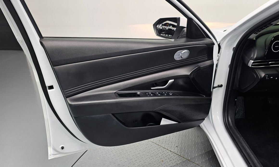 Hyundai AVANTE 2022