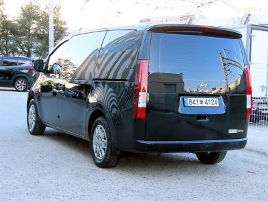 Hyundai Staria 2024