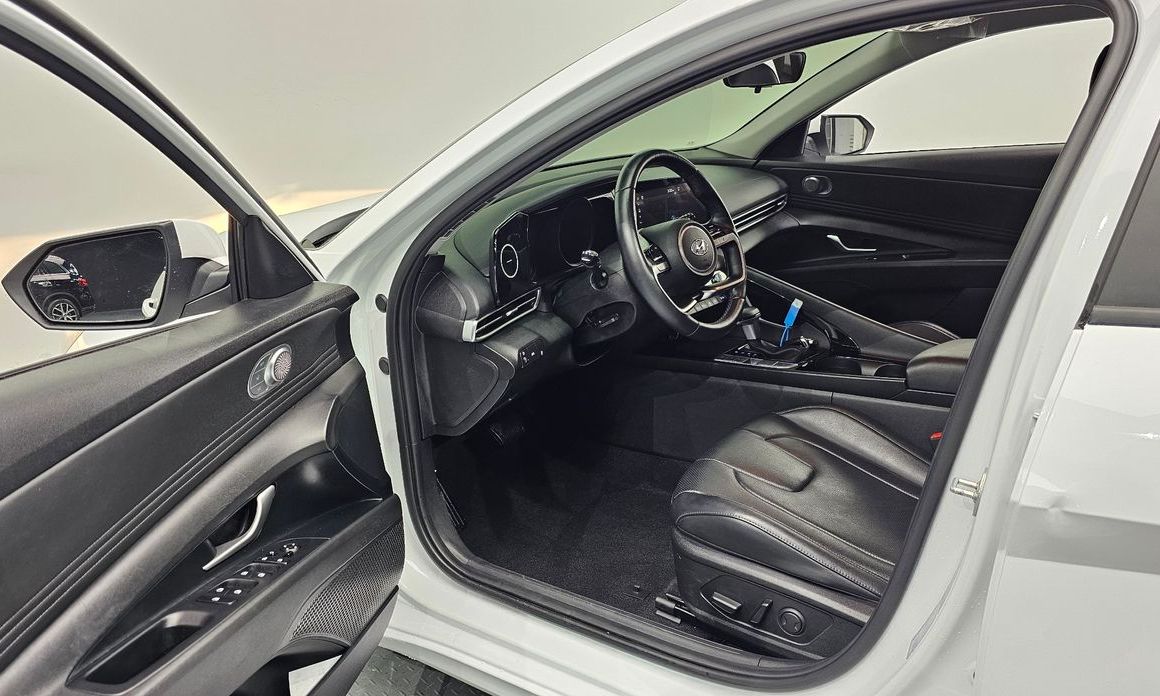 Hyundai AVANTE 2022