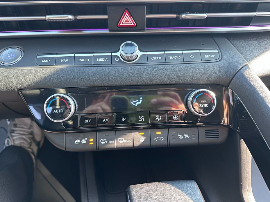 Hyundai AVANTE 2025