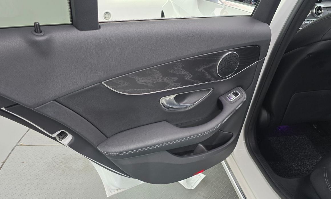 Mercedes-Benz C-Class 2019