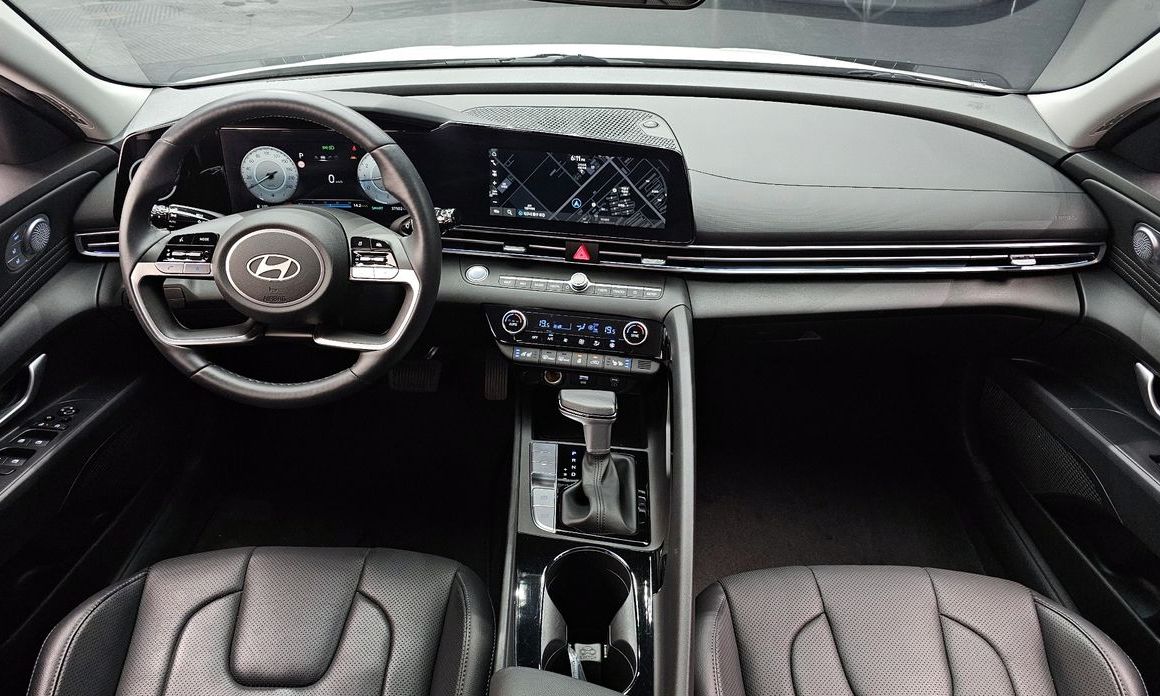 Hyundai AVANTE 2024