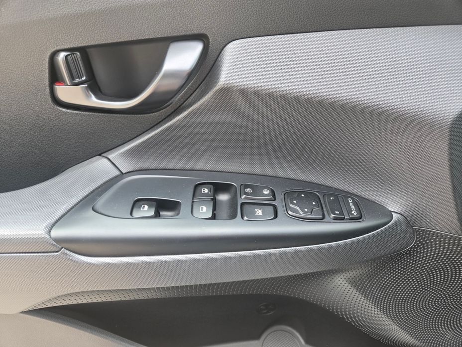 Hyundai Veloster 2022