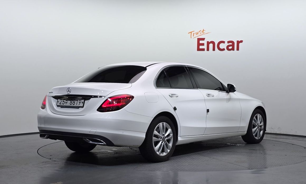Mercedes-Benz C-Class 2019