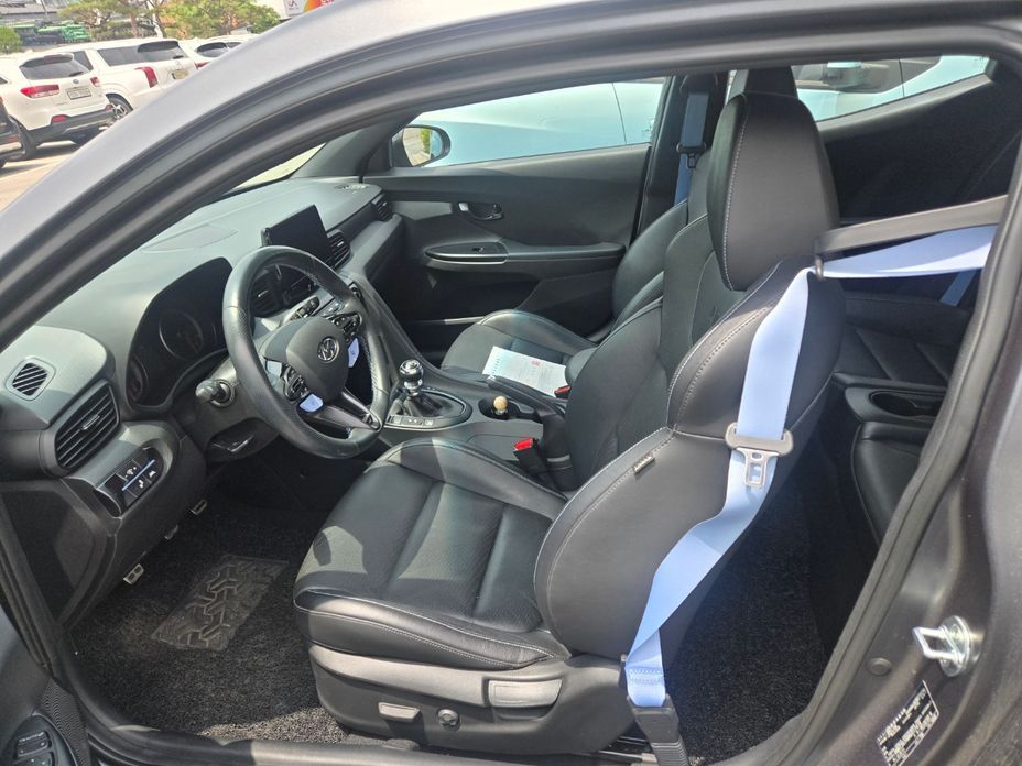 Hyundai Veloster 2022