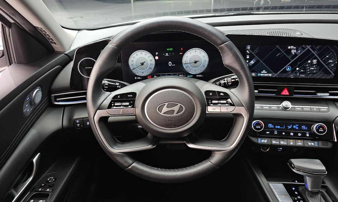 Hyundai AVANTE 2024