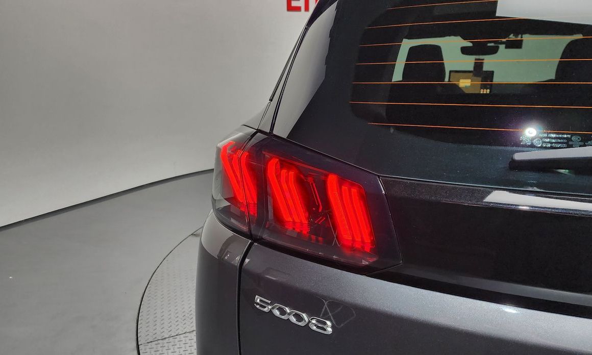 Peugeot 5008 2022