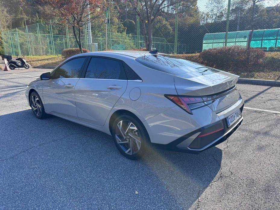 Hyundai AVANTE 2025