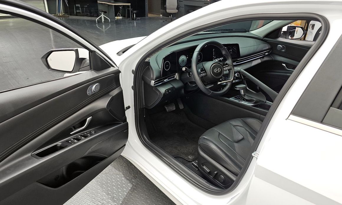 Hyundai AVANTE 2024