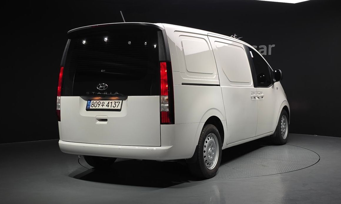 Hyundai Staria 2022