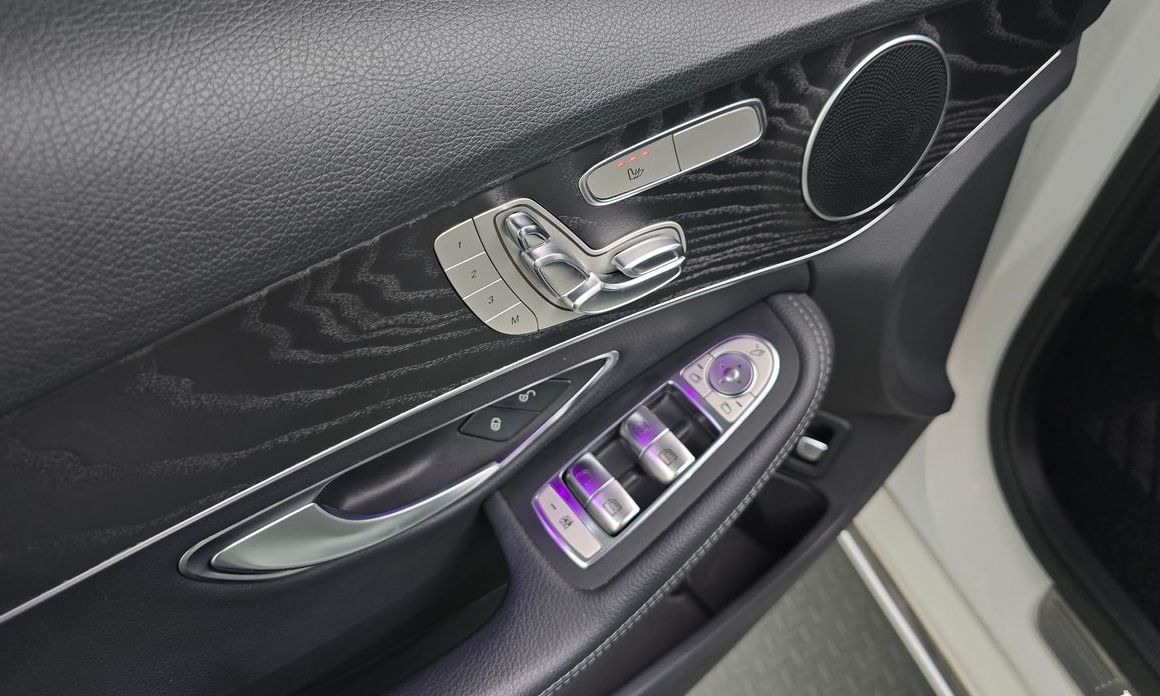 Mercedes-Benz C-Class 2019