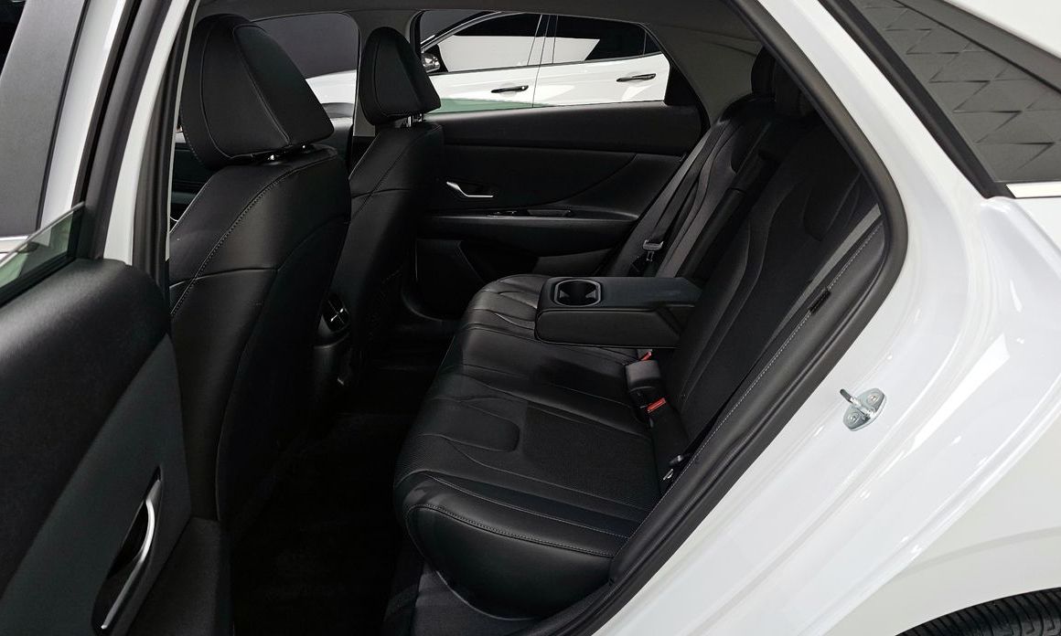 Hyundai AVANTE 2024
