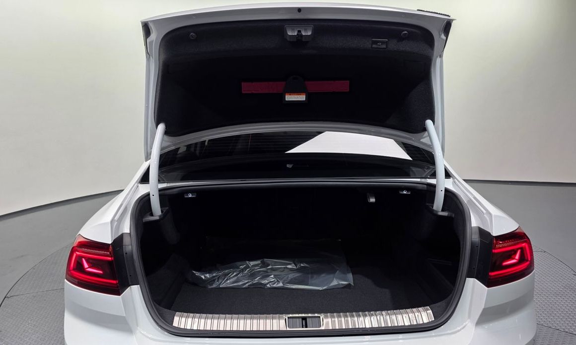 Volkswagen Passat 2021