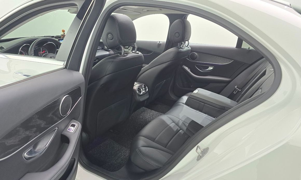 Mercedes-Benz C-Class 2019