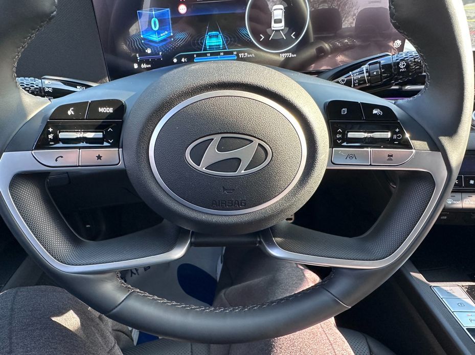 Hyundai AVANTE 2025