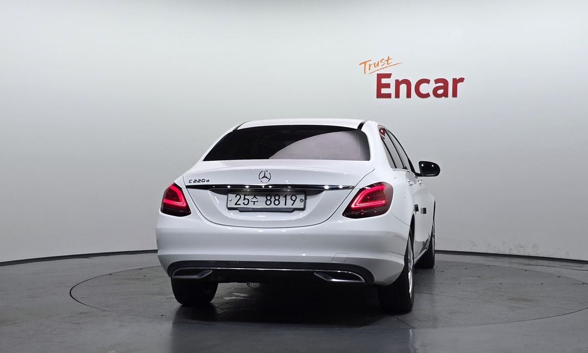 Mercedes-Benz C-Class 2019
