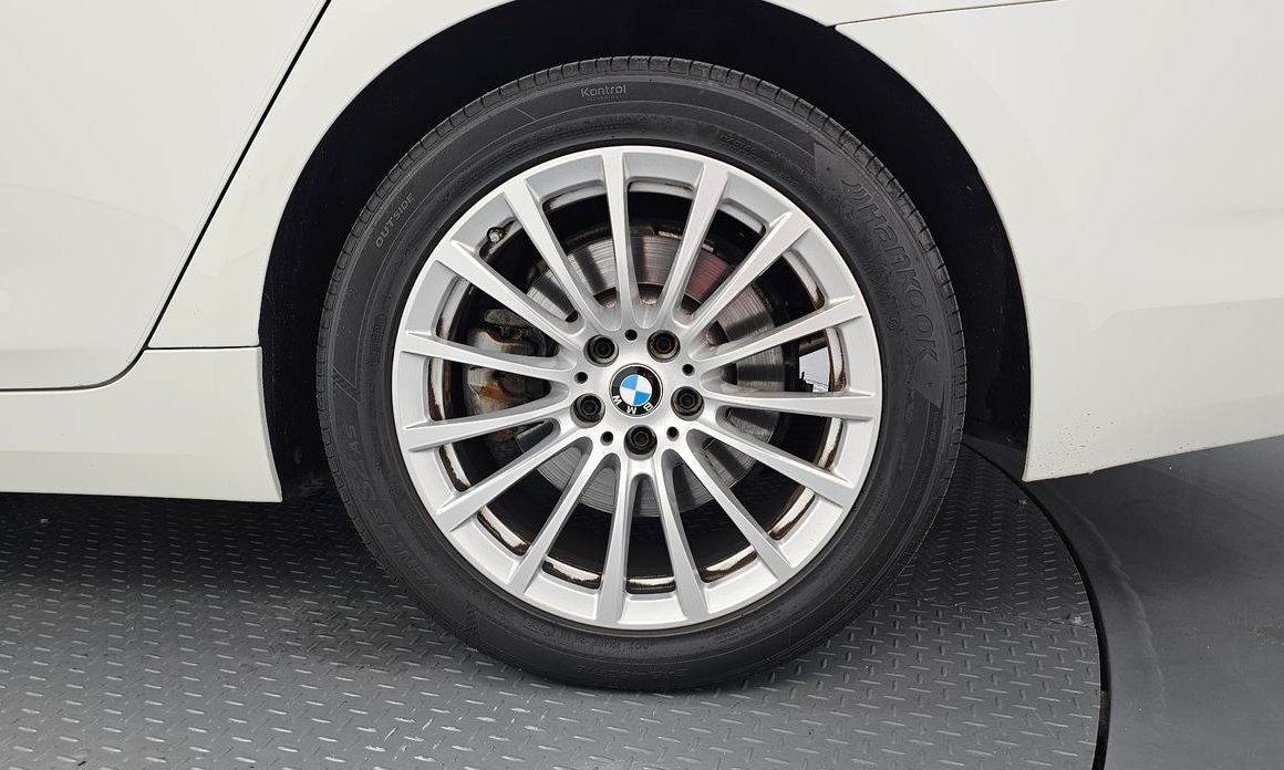 BMW 5-Series 2020