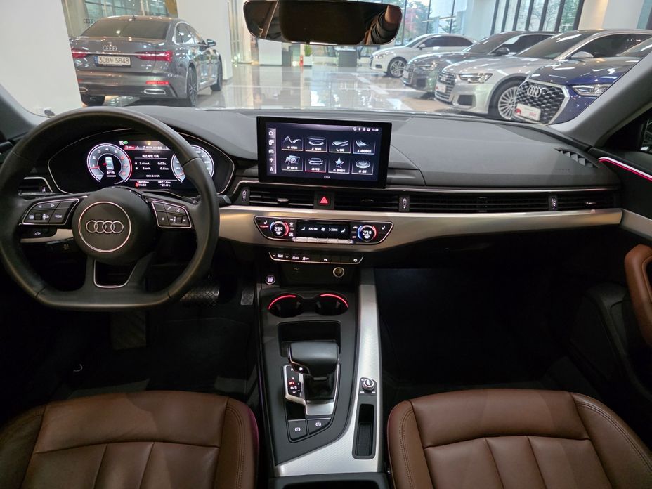 Audi A4 2023