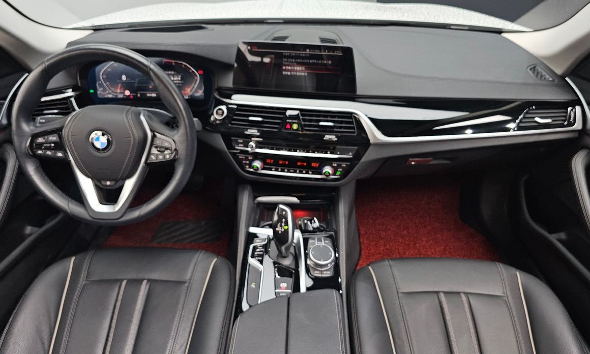 BMW 5-Series 2020
