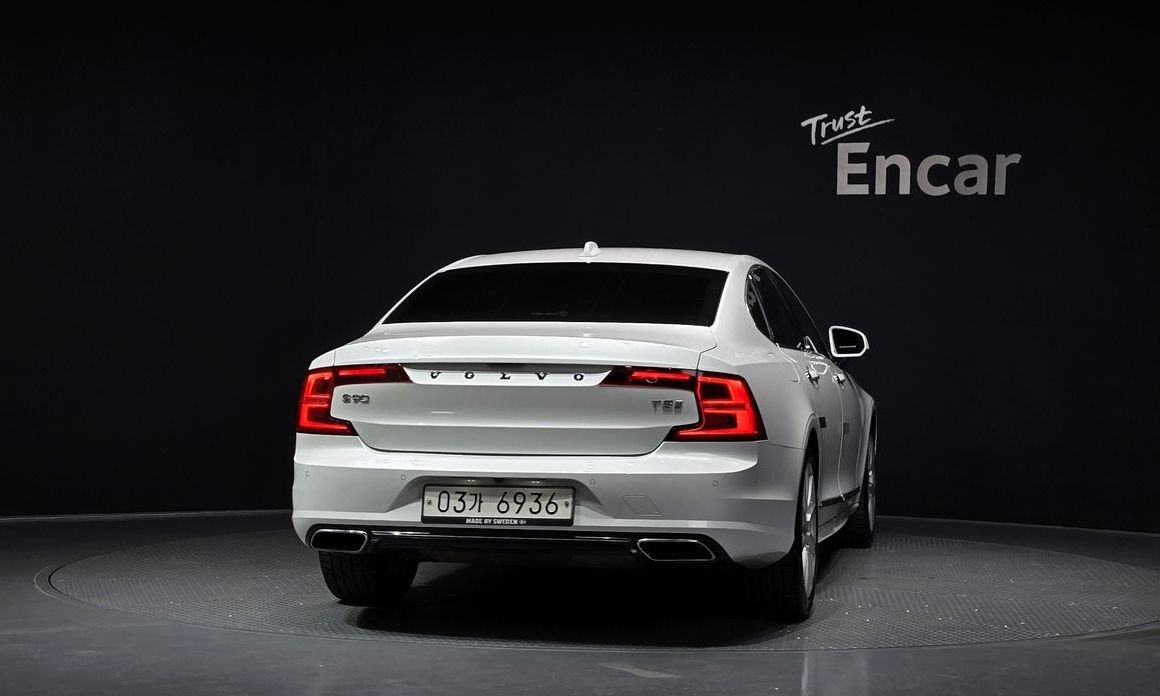 Volvo S90 2019
