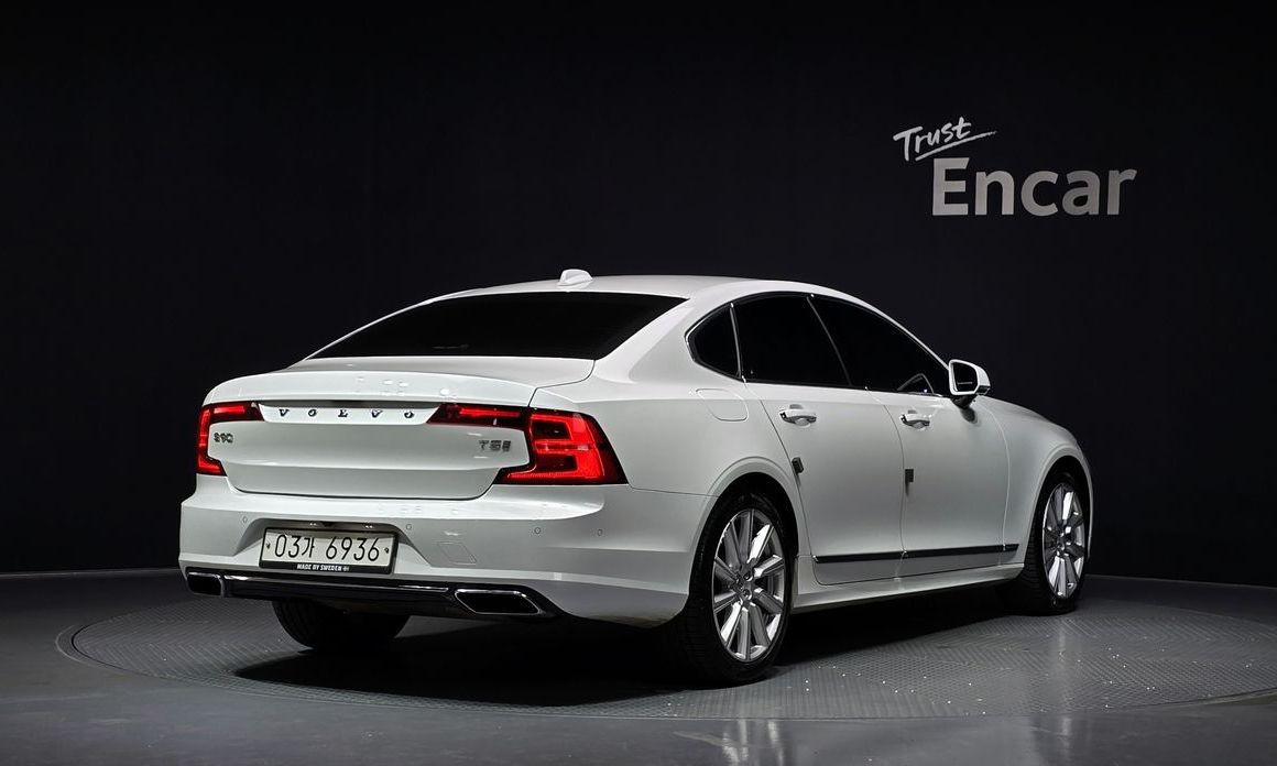Volvo S90 2019
