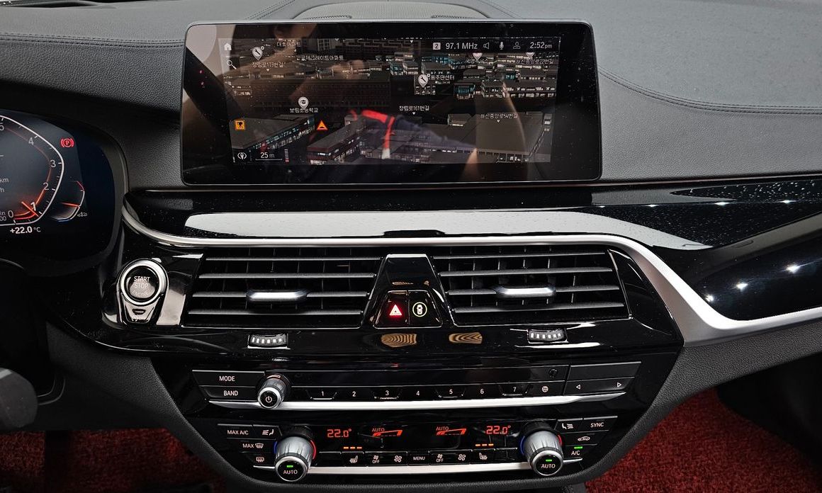 BMW 5-Series 2020