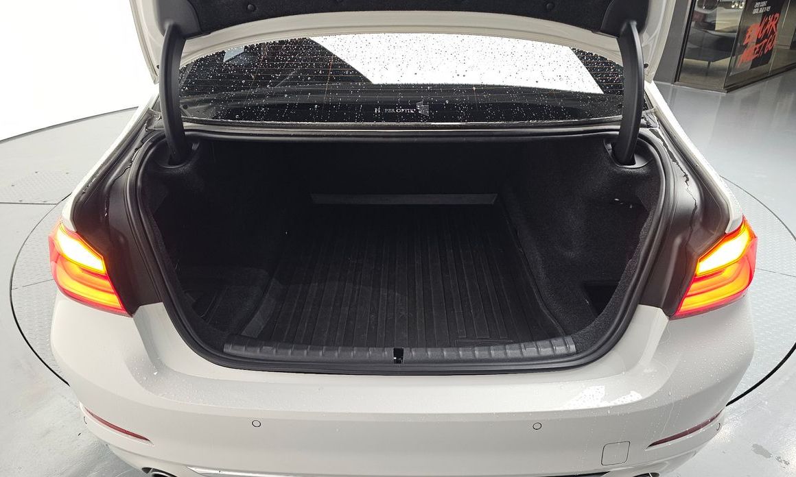 BMW 5-Series 2020