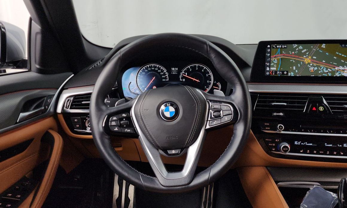 BMW 5-Series 2018
