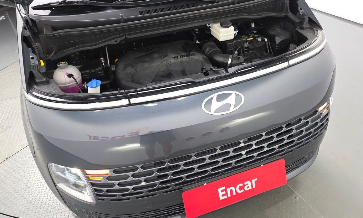 Hyundai Staria 2025