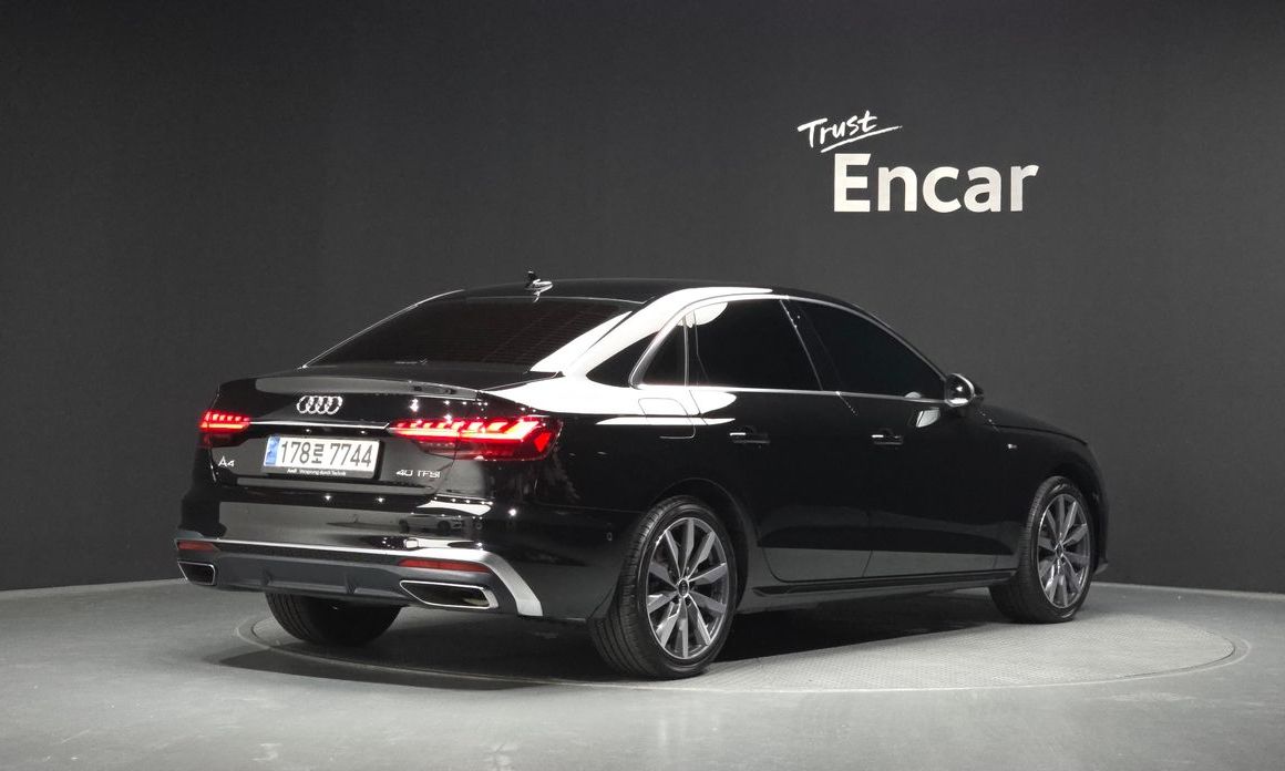 Audi A4 2023