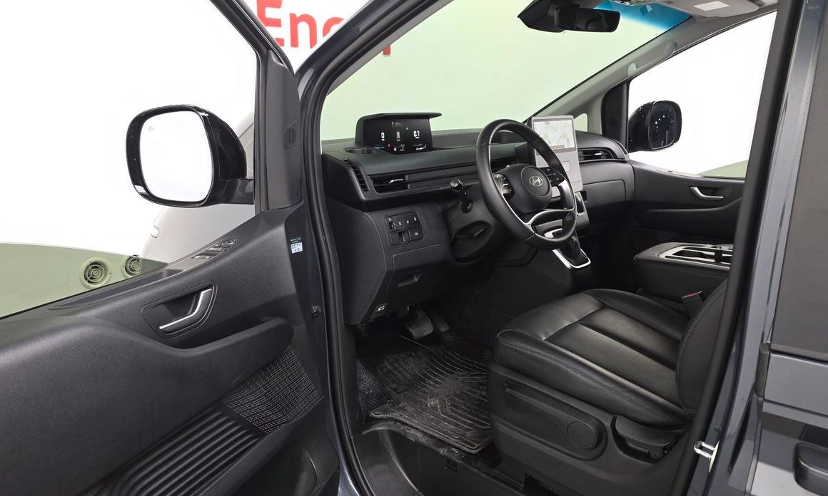 Hyundai Staria 2025