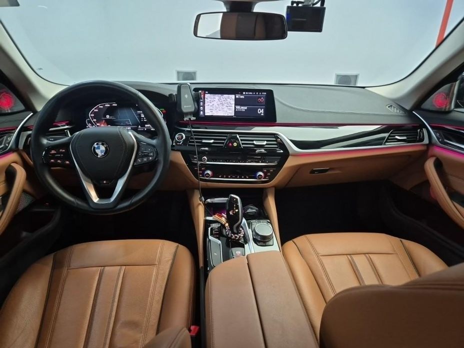 BMW 5-Series 2020