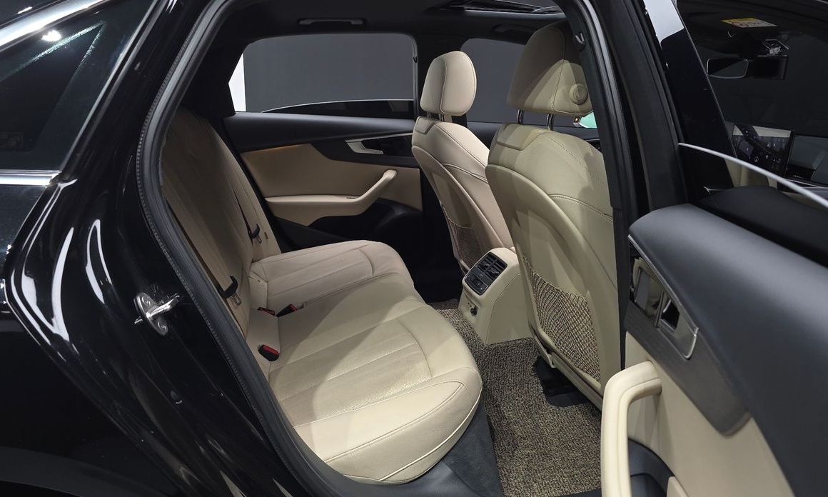 Audi A4 2023